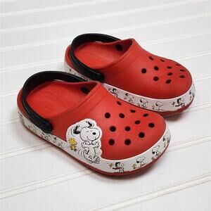 Crocs Kids Fun Lab Peanuts Snoopy Woodstock Clogs/Sandals Size 11 Red